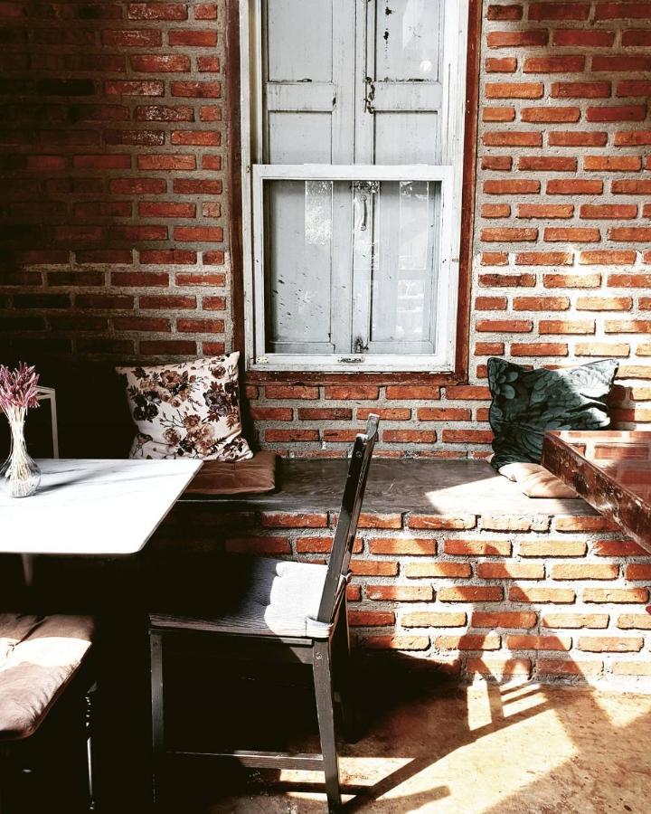Baan Mae Khian Cafe & Boutique Hotel Аюттхая Экстерьер фото